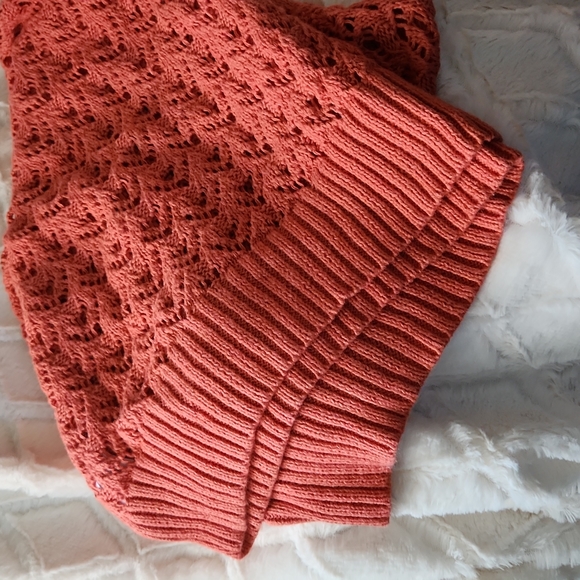 Sweater - Picture 4 of 4